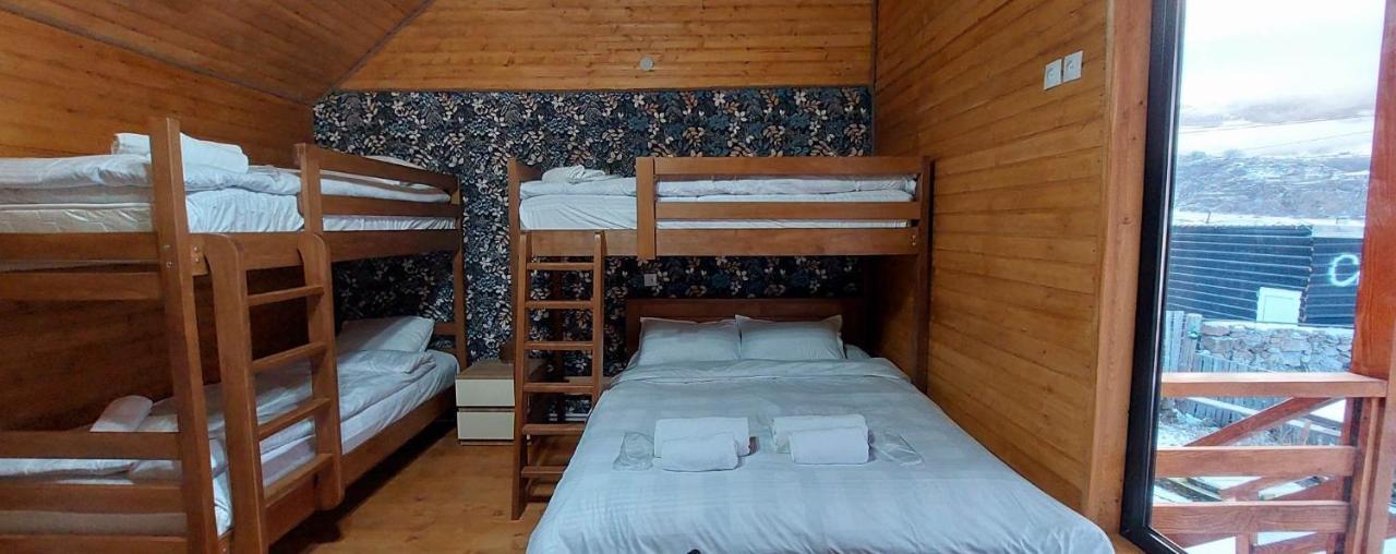 Guesthouse And Cottage Nicolo Stepantsminda Exterior foto
