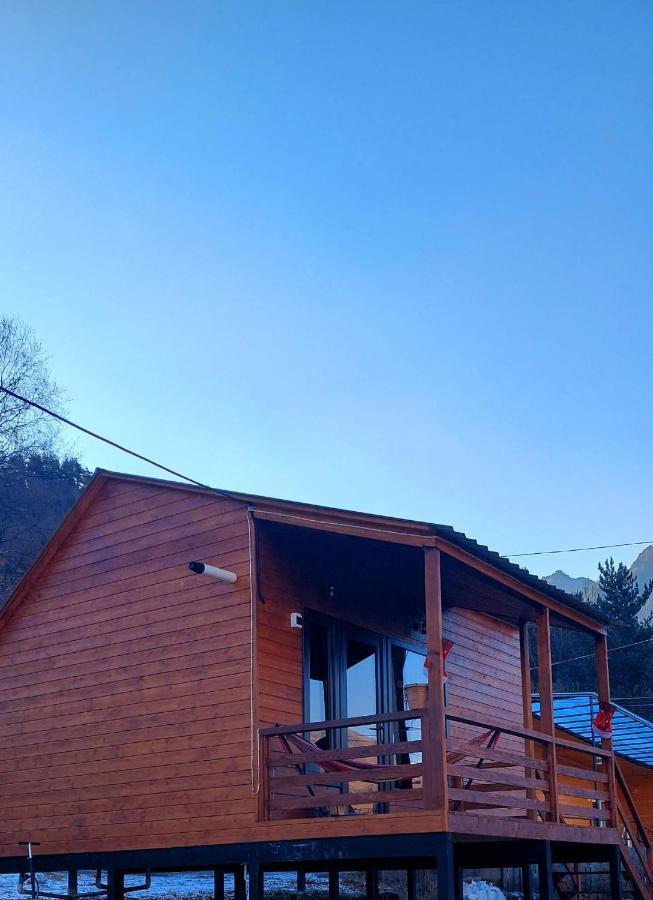 Guesthouse And Cottage Nicolo Stepantsminda Exterior foto