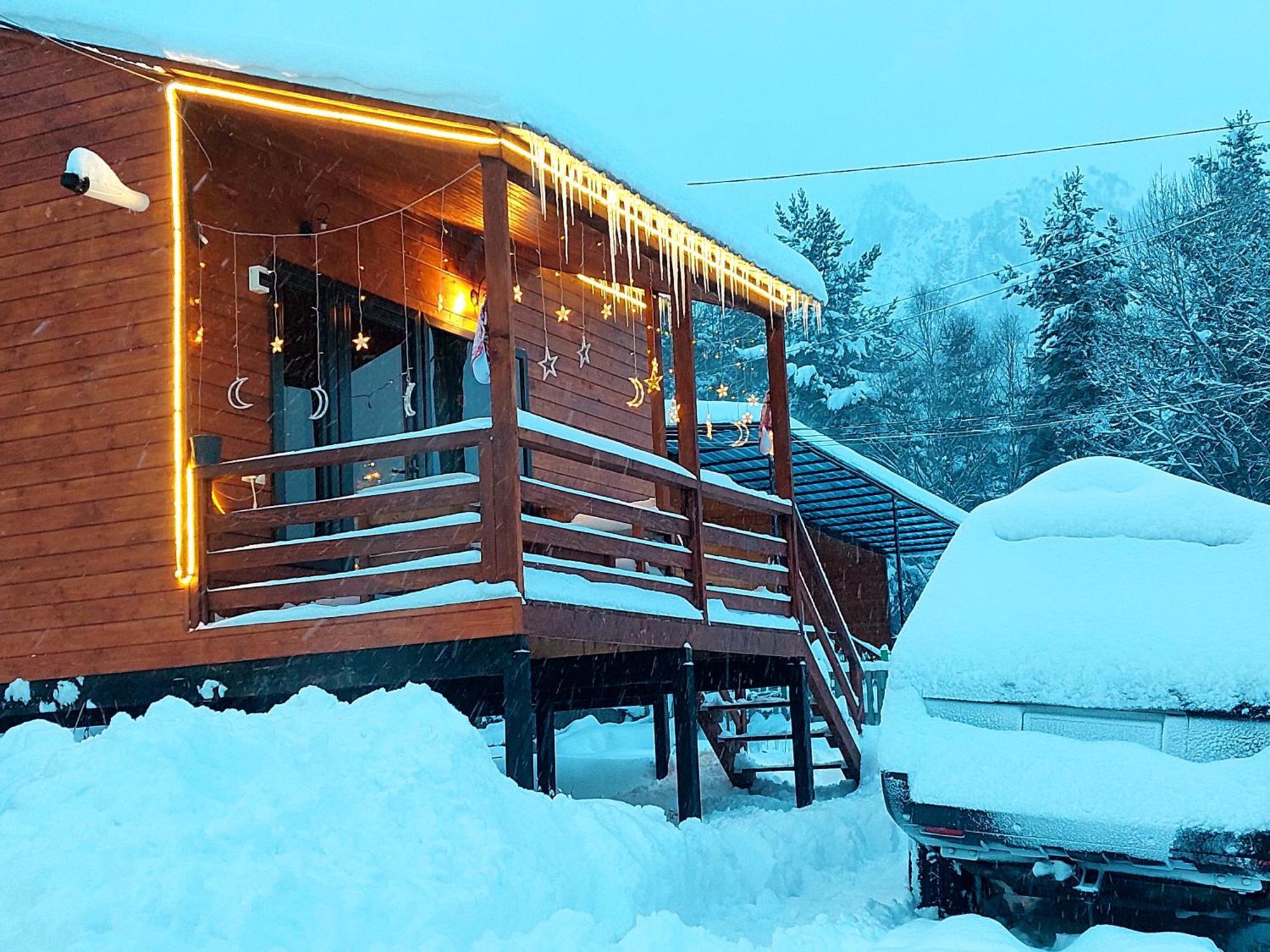 Guesthouse And Cottage Nicolo Stepantsminda Exterior foto