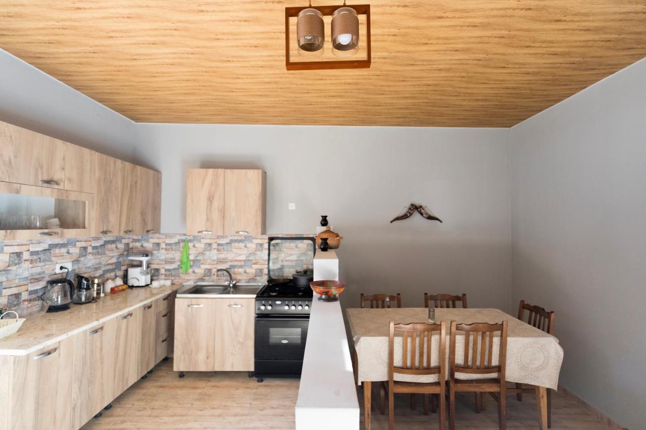 Guesthouse And Cottage Nicolo Stepantsminda Exterior foto