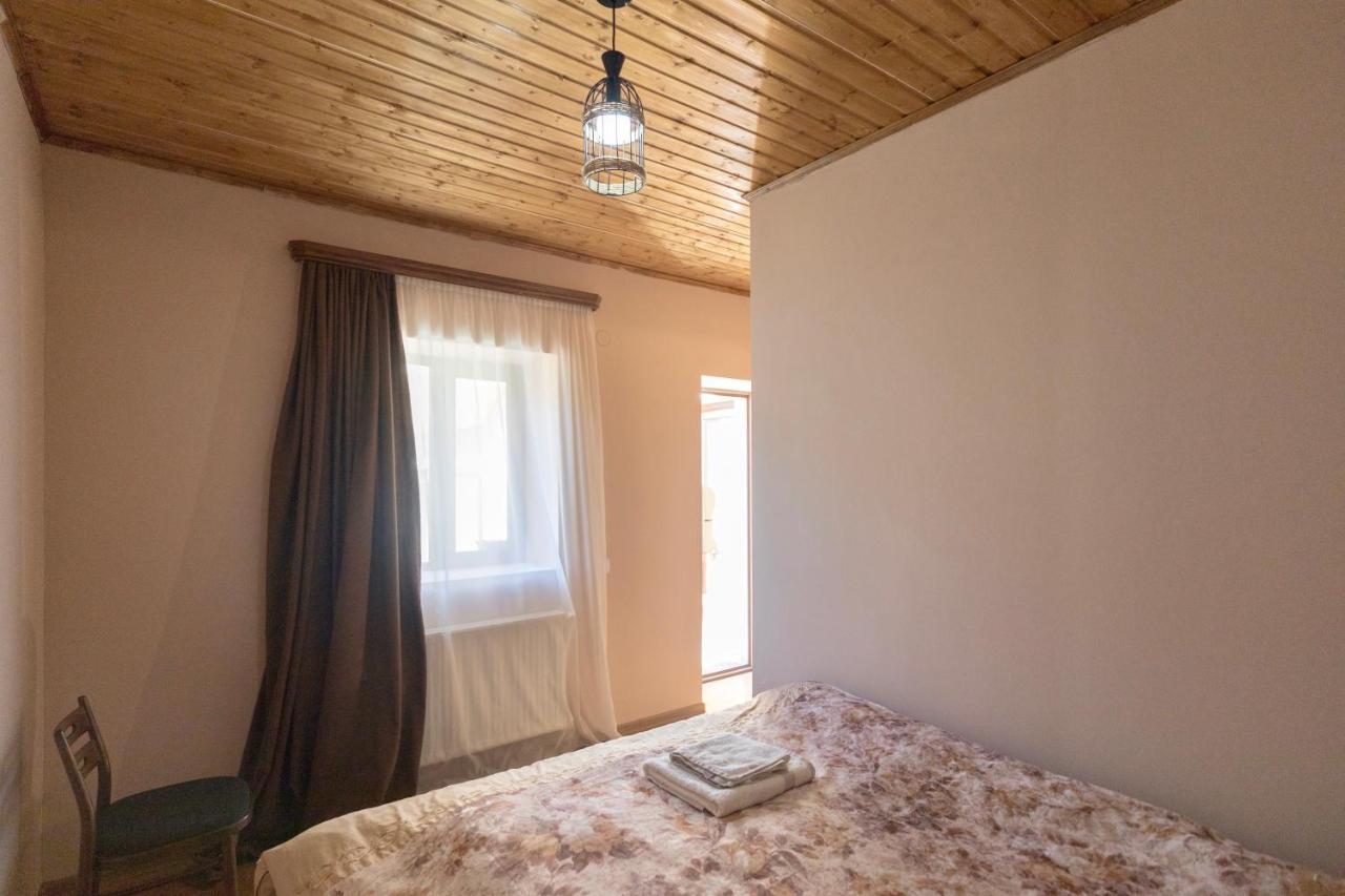 Guesthouse And Cottage Nicolo Stepantsminda Exterior foto