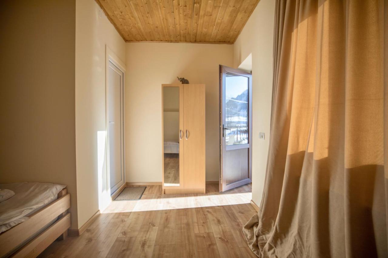 Guesthouse And Cottage Nicolo Stepantsminda Exterior foto